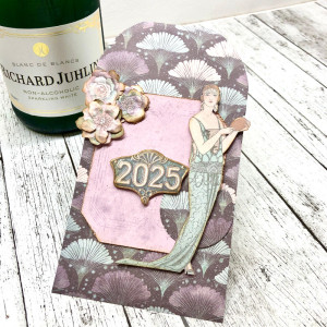 *Hybrid* Bottle hanging card - close up