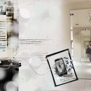 MOC13-07 Mirror Selfie